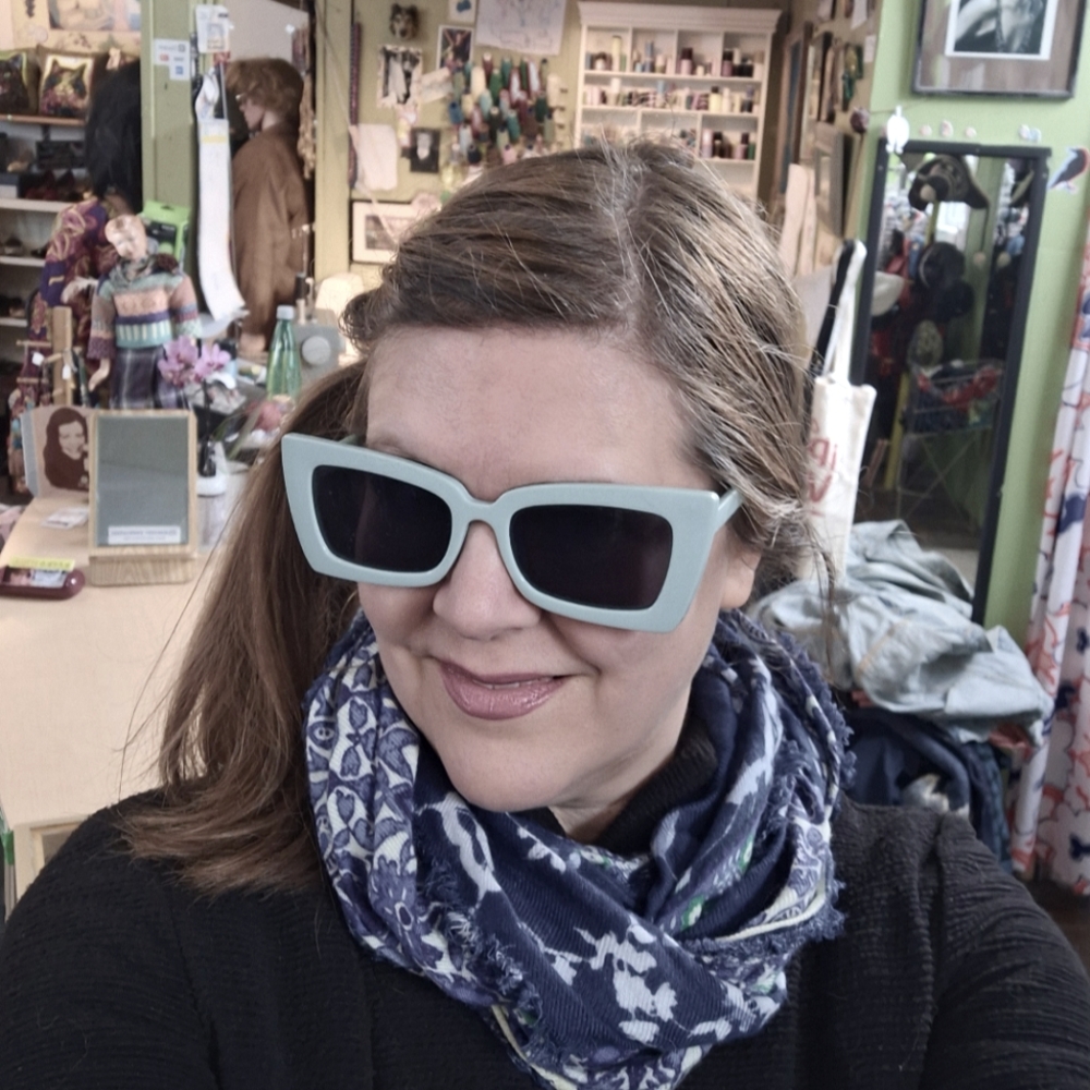 Meet your Posher, Retro